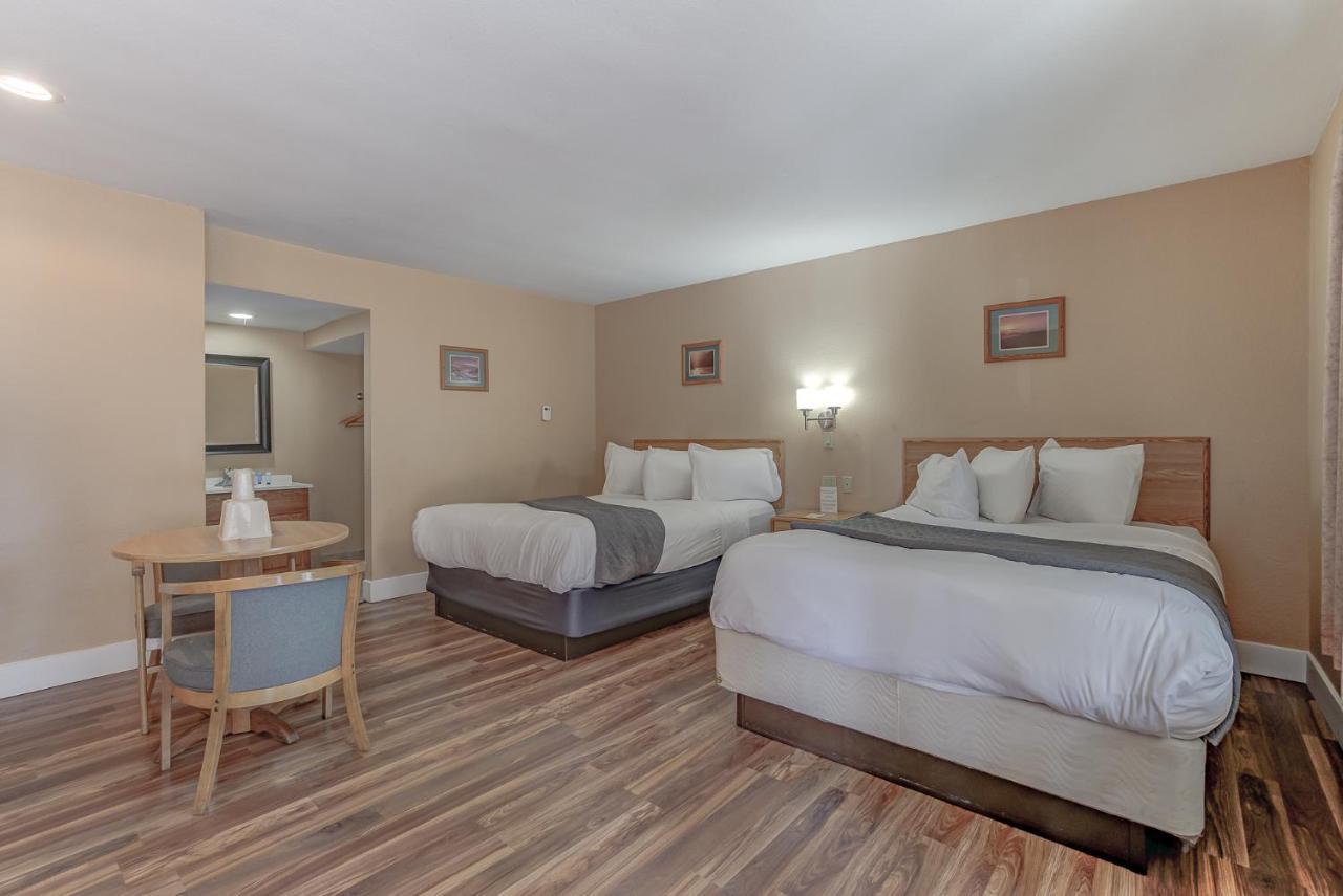 Shasta Pines Motel & Suites Burney Exterior photo