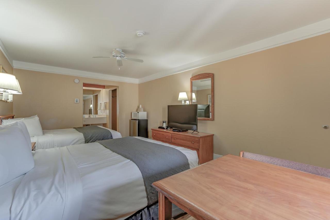Shasta Pines Motel & Suites Burney Exterior photo